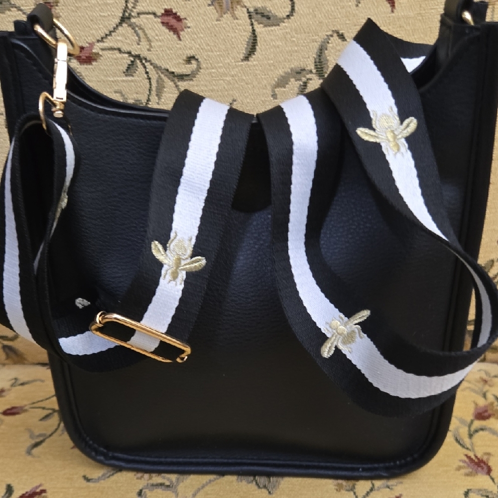 Source Unknown Black Shoulder Bag with Embroidered Strap Like New
